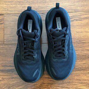 HOKA One One Women's Bondi 6 Size 8B - Black